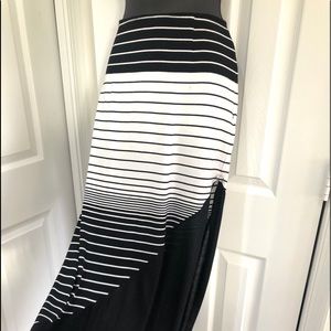 SUGAR LIPS MAXI SKIRT